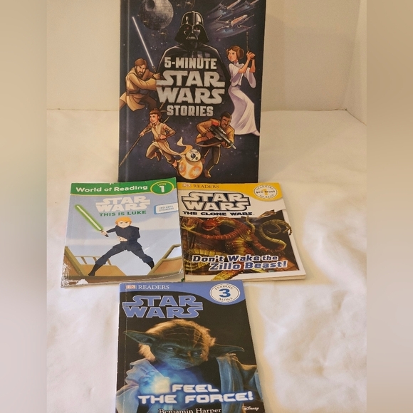 STAR WARS Children's Book Bundle of 4  Paper back Various titles and levels - Picture 2 of 16